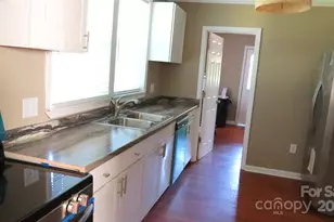 616 Lee St, Albemarle, NC 28001 - Photo 16