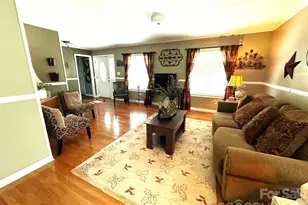 25 Norman Rd, Fletcher, NC 28732 - Photo 8