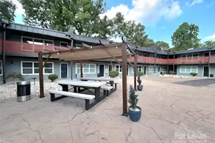 2000 Patio Ct, Charlotte, NC 28205 - Photo 12