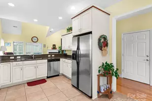 22 Florian Ln, Fletcher, NC 28732 - Photo 8