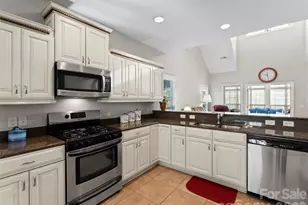 22 Florian Ln, Fletcher, NC 28732 - Photo 10