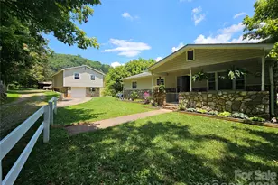 560 Bailey Mountain Rd, Mars Hill, NC 28754 - Photo 2