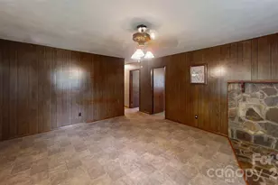 560 Bailey Mountain Rd, Mars Hill, NC 28754 - Photo 10