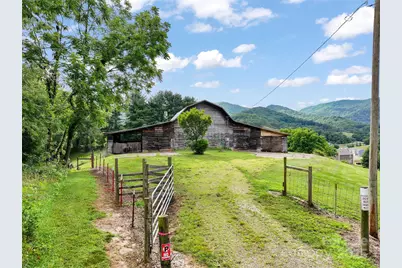 110 Allison Acres Drive, Waynesville, NC 28786 - Photo 2