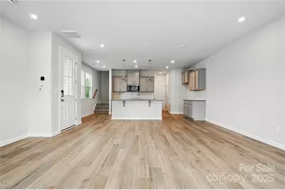 2101 Vinyasa Lane, Charlotte, NC 28215 - Photo 2