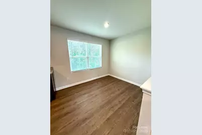 7226 Capstan Terrace, Charlotte, NC 28269 - Photo 10