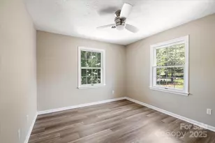 1409 Kensington Rd, Hendersonville, NC 28791 - Photo 24