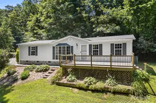 946 Turkey Pen Gap Rd, Horse Shoe, NC 28742 - Photo 2