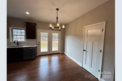 1031 Long Drive, Newton, NC 28658 - Photo 4