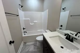 1031 Long Dr, Newton, NC 28658 - Photo 20