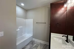 1031 Long Dr, Newton, NC 28658 - Photo 10