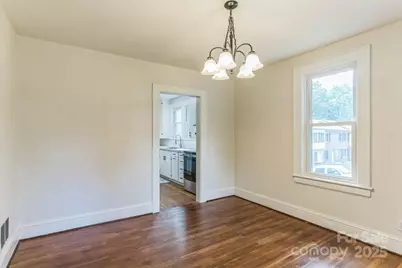 1421 12th Street Drive NW, Hickory, NC 28601 - Photo 6