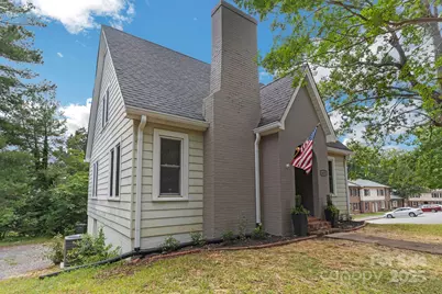 1421 12th Street Drive NW, Hickory, NC 28601 - Photo 4