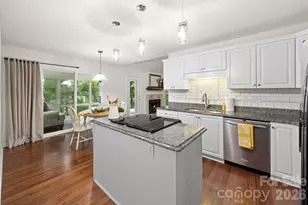 701 Salisbury Rd, Hendersonville, NC 28792 - Photo 18