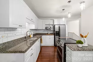 701 Salisbury Rd, Hendersonville, NC 28792 - Photo 20