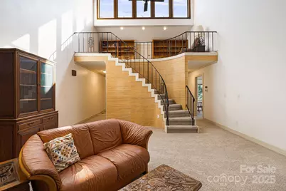 25 Westridge Court, Hendersonville, NC 28791 - Photo 6