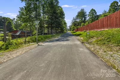 25 Westridge Court, Hendersonville, NC 28791 - Photo 46