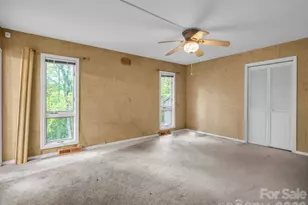 421 Chickadee Ln, Brevard, NC 28712 - Photo 12