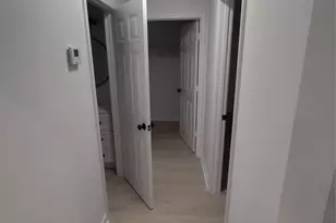 1457 Mandy Pl Ct, Charlotte, NC 28216 - Photo 4