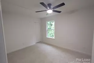 1457 Mandy Pl Ct, Charlotte, NC 28216 - Photo 10