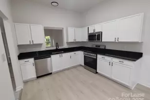 1457 Mandy Pl Ct, Charlotte, NC 28216 - Photo 2