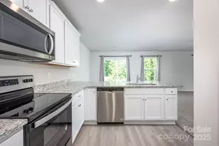 1565 Nia Rd, Charlotte, NC 28215 - Photo 8