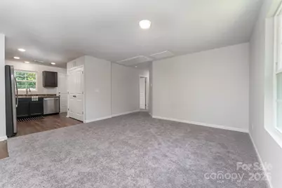 27 Forest Park Road, Marion, NC 28752 - Photo 6