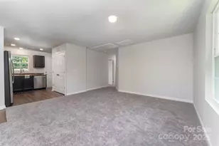 27 Forest Park Rd, Marion, NC 28752 - Photo 6