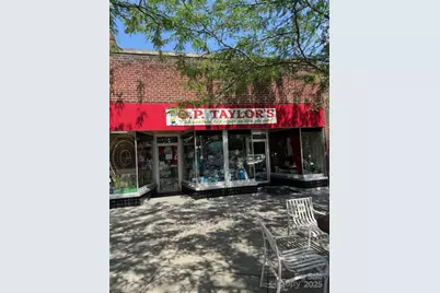 418 N Main Street, Hendersonville, NC 28792 - Photo 2