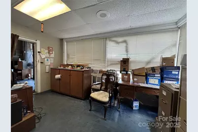 410 E Fleming Drive, Morganton, NC 28655 - Photo 14