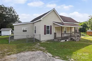 106 Safie 3rd St, Rockingham, NC 28379 - Photo 2