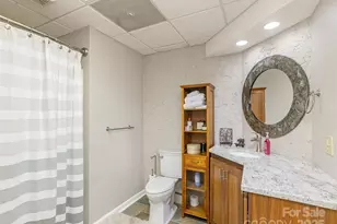 4 Silverstone Dr, Asheville, NC 28805 - Photo 38