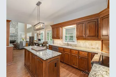 4 Silverstone Drive, Asheville, NC 28805 - Photo 14