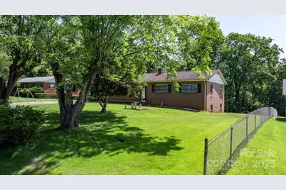 204 Whitley Road, Morganton, NC 28655 - Photo 2