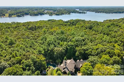 9208 Flying Eagle Lane, Charlotte, NC 28278 - Photo 2