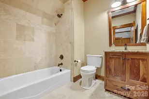 9208 Flying Eagle Ln, Charlotte, NC 28278 - Photo 34