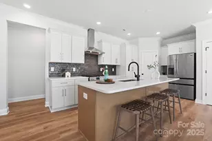 432 W Cama St, Charlotte, NC 28217 - Photo 6