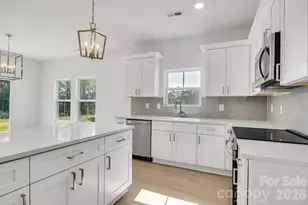 450 Contentment Ct, Kannapolis, NC 28081 - Photo 2