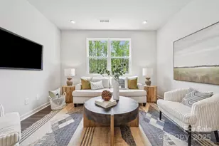 9404 Munsing Dr, Charlotte, NC 28269 - Photo 10