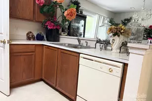 4046 W Fairmeadow Dr, Lancaster, SC 29720 - Photo 6