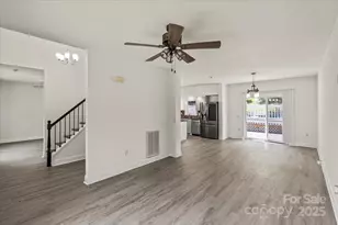 946 Laurelwood Dr, Clover, SC 29710 - Photo 4