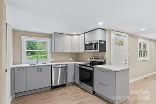 530 Rebel Ridge Rd, Marshall, NC 28753 - Photo 16