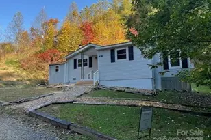 530 Rebel Ridge Rd, Marshall, NC 28753 - Photo 2