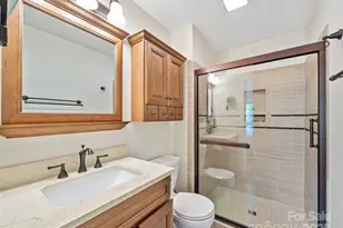 439 Fairway Ln, Spruce Pine, NC 28777 - Photo 18