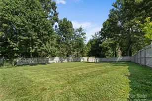 690 Mountain Rd, Hendersonville, NC 28791 - Photo 28