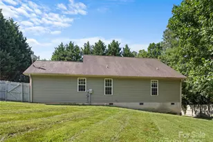 690 Mountain Rd, Hendersonville, NC 28791 - Photo 26