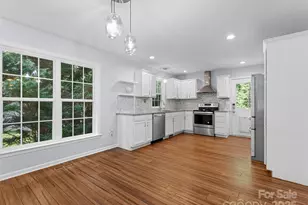 690 Mountain Rd, Hendersonville, NC 28791 - Photo 8