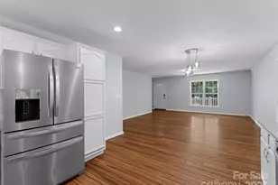 690 Mountain Rd, Hendersonville, NC 28791 - Photo 12