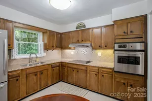 102 Boyd Dr, Flat Rock, NC 28731 - Photo 10