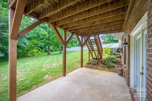 2640 Ironwood Dr, Hickory, NC 28602 - Photo 30